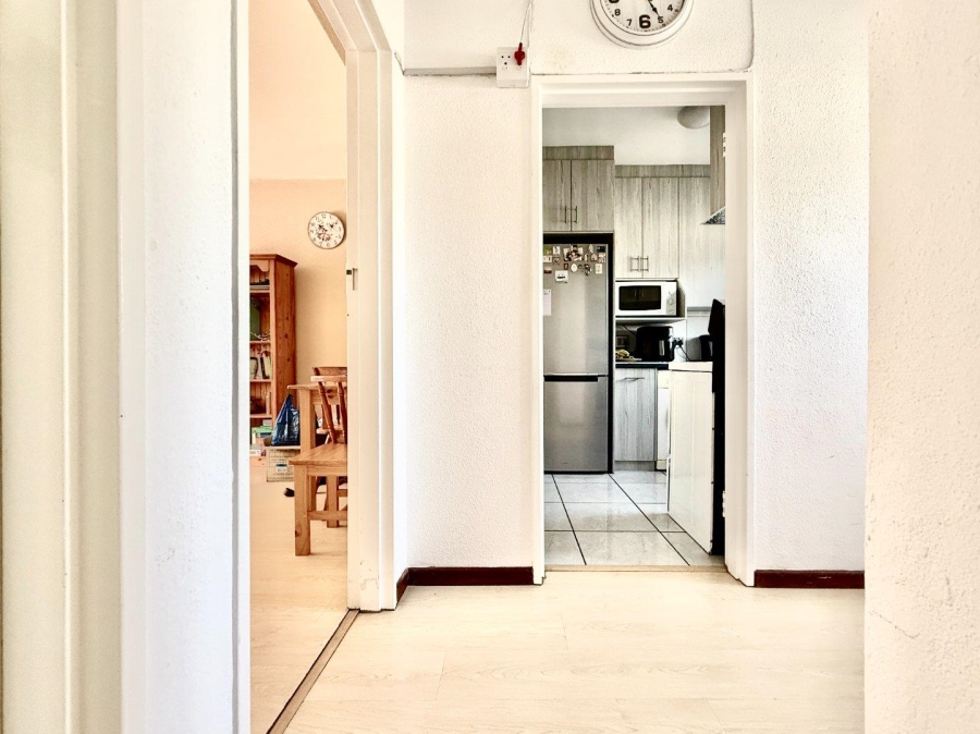 2 Bedroom Property for Sale in Harfield Village Western Cape